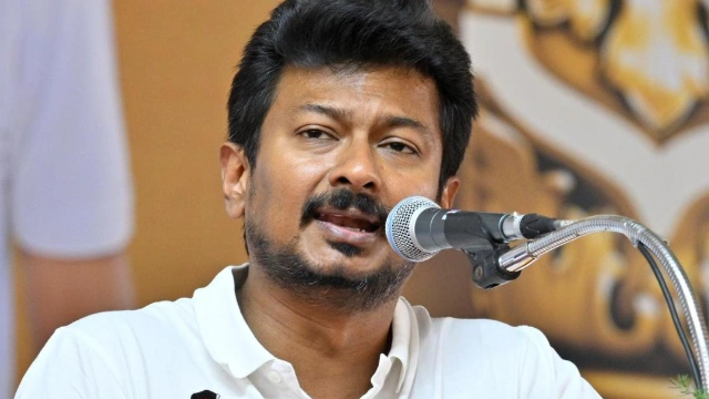 தமிழகத்தில் சீர்கெடும் சட்டம்-ஒழுங்கு? - ஆளும், எதிர்க்கட்சிகள் இடையே தீவிரமடையும் வார்த்தைப் போர்