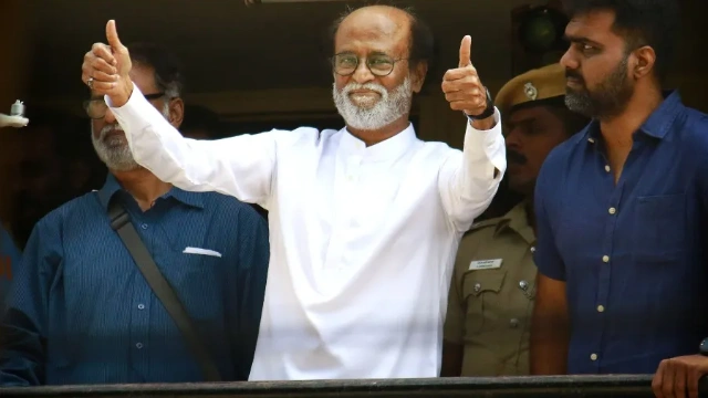 என் பெயர், புகைப்படத்தை அரசியல் ஆதாயத்திற்கு பயன்படுத்தினால் சட்டப்படி நடவடிக்கை: ரஜினிகாந்த் தரப்பு எச்சரிக்கை